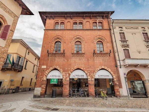 intera palazzina in vendita a Lodi in zona Centro Storico