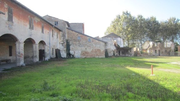 casa indipendente in vendita a Lodi in zona Centro Storico