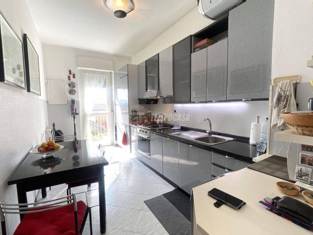 appartamento in vendita a Lodi in zona Città Bassa