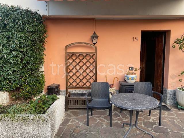 casa indipendente in vendita a Lodi in zona San Bernardo