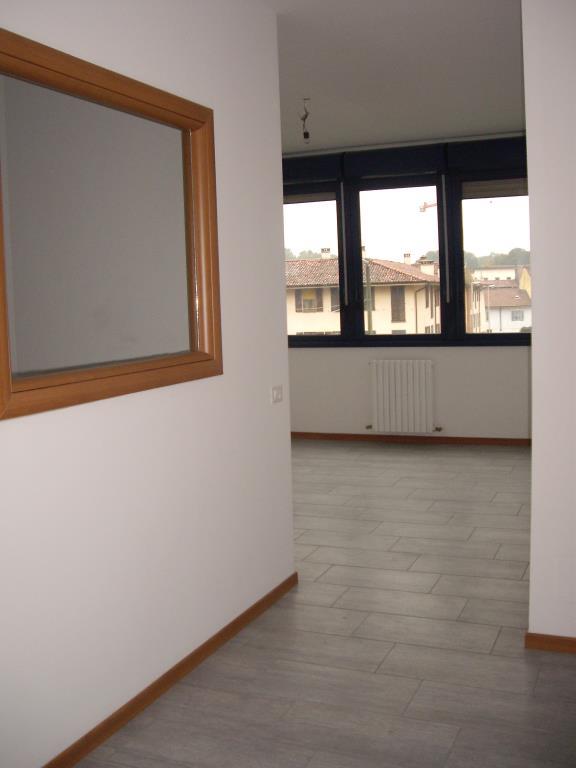 appartamento in vendita a Lodi in zona Paderno