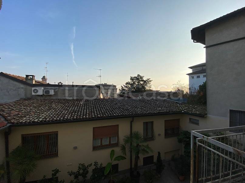 appartamento in vendita a Lodi in zona Centro Storico
