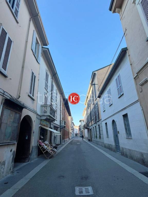 appartamento in vendita a Lodi in zona Centro Storico