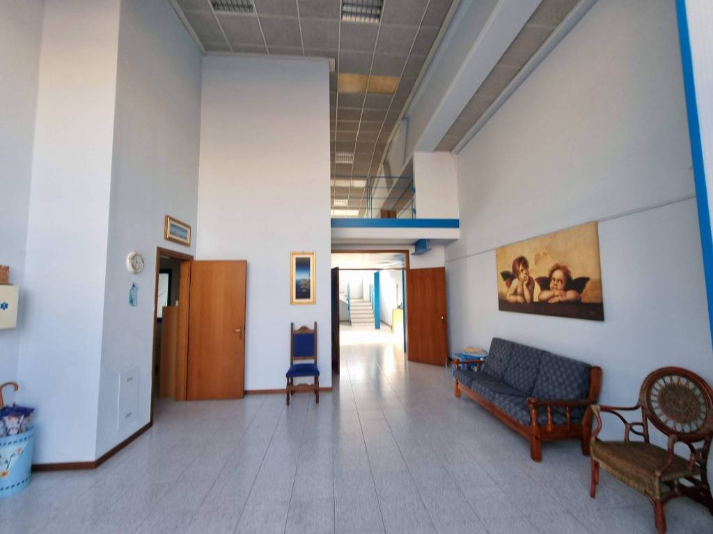 locale commerciale in vendita a Lodi in zona Città Bassa