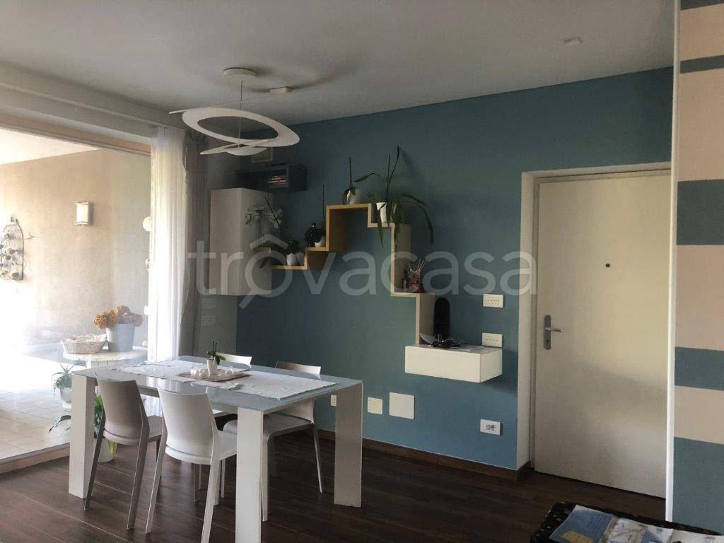 appartamento in vendita a Lodi in zona San Fereolo