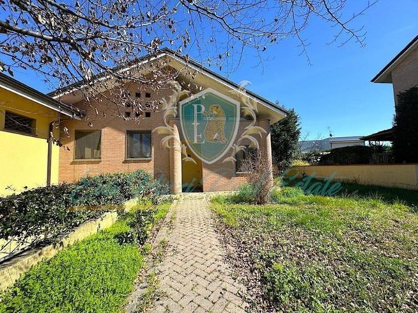 casa indipendente in vendita a Lodi