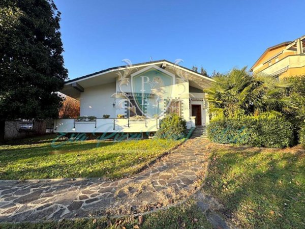 casa indipendente in vendita a Lodi in zona San Bernardo