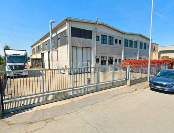 capannone in vendita a Lodi in zona San Grato