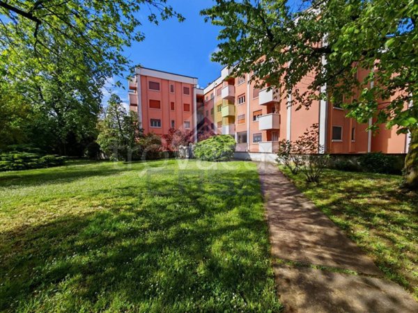appartamento in vendita a Lodi in zona San Fereolo