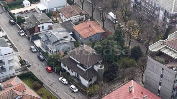 casa indipendente in vendita a Lodi in zona Viale Italia