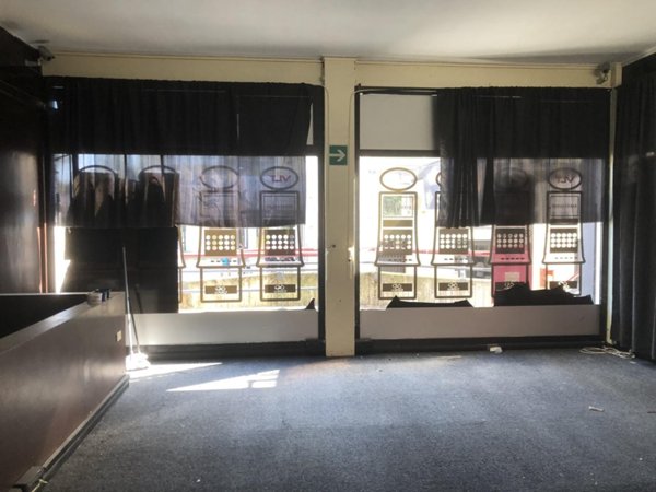 locale commerciale in vendita a Lodi in zona Via Defendente