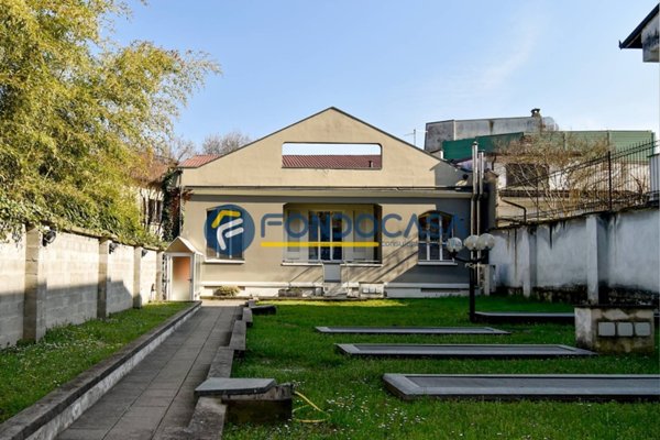 casa indipendente in vendita a Lodi in zona Fanfani