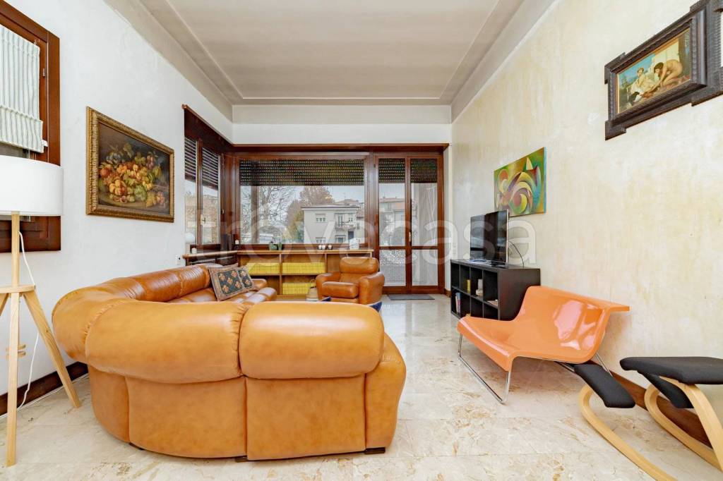 casa indipendente in vendita a Lodi in zona Fanfani