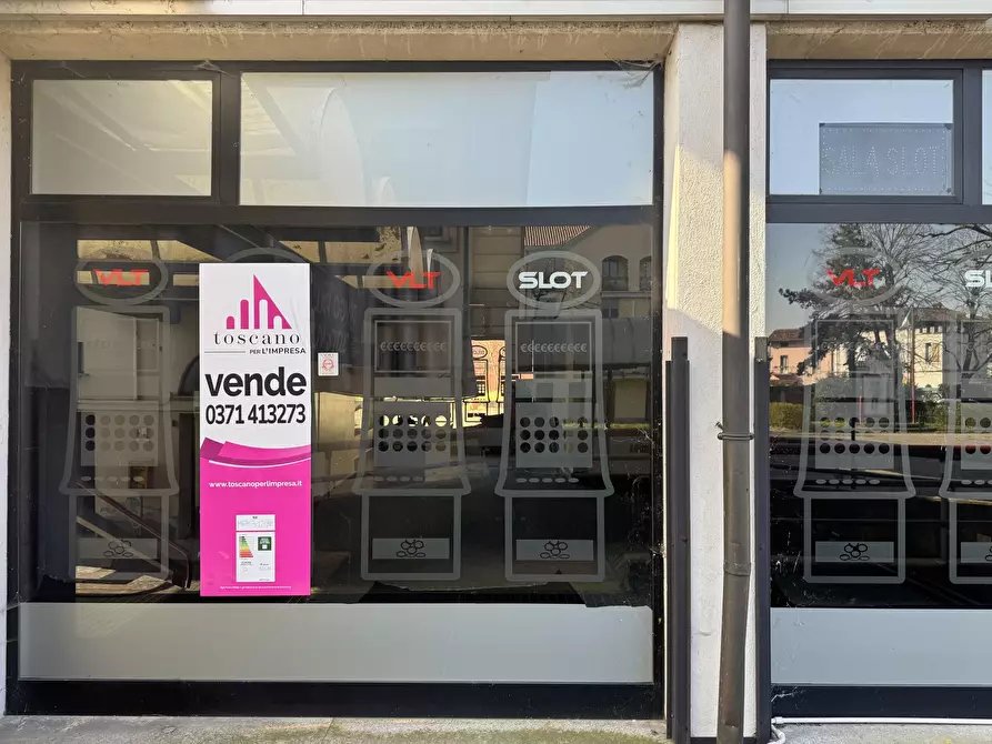 locale commerciale in vendita a Lodi in zona Via Defendente