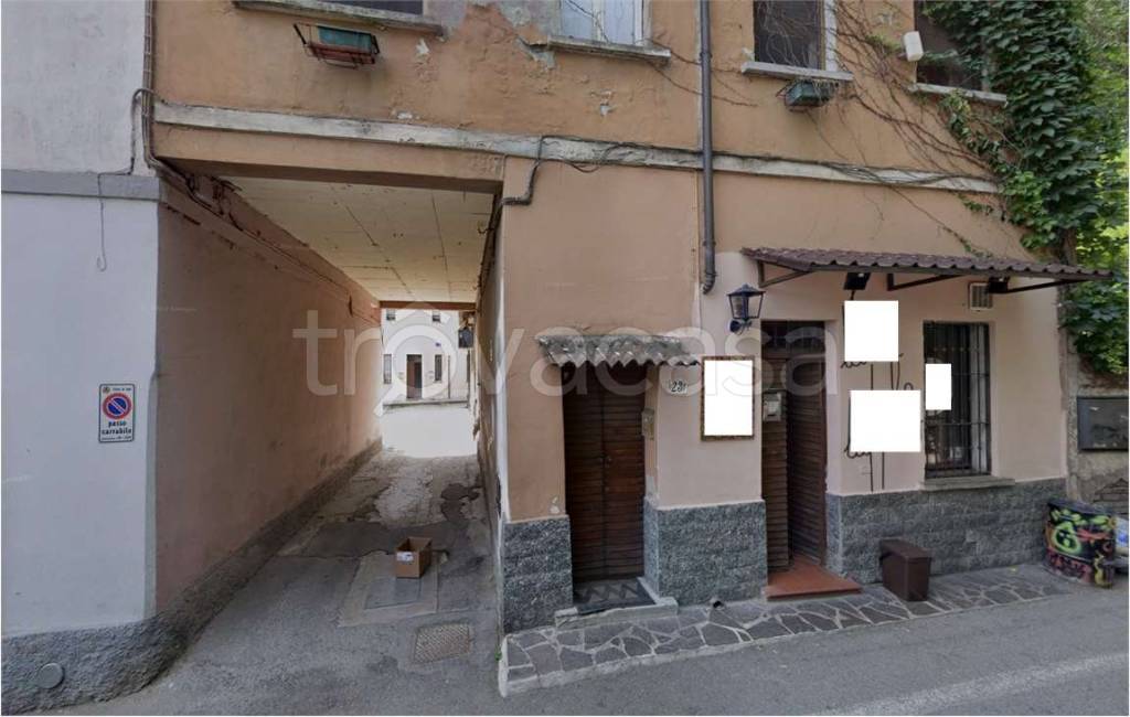 appartamento in vendita a Lodi in zona Torretta