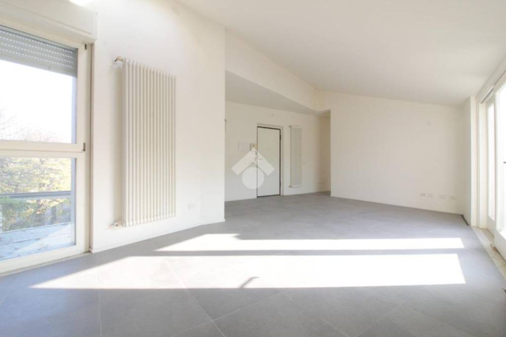 appartamento in vendita a Lodi in zona San Bernardo