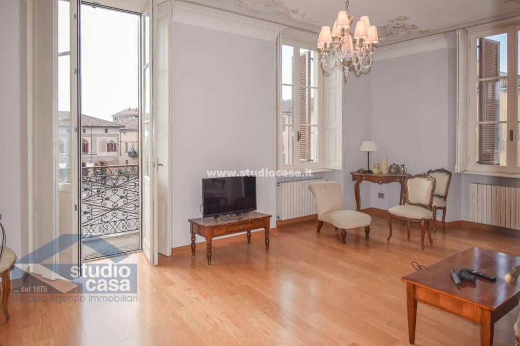 appartamento in vendita a Lodi in zona Centro Storico