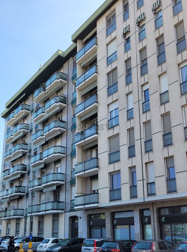 appartamento in vendita a Lodi in zona Viale Italia