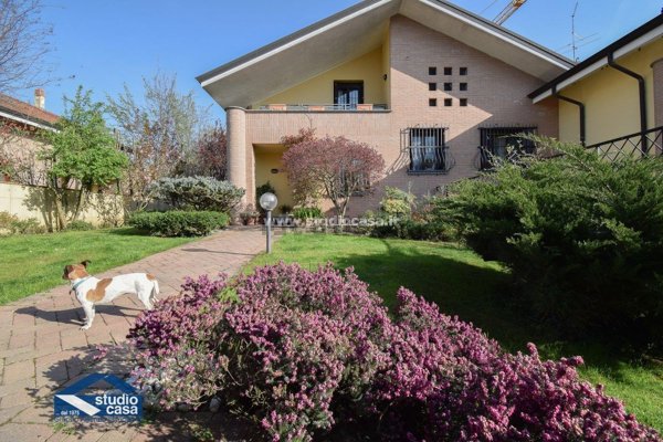 casa indipendente in vendita a Lodi in zona Centro Storico