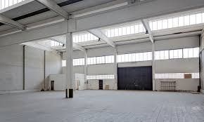 locale commerciale in vendita a Lodi