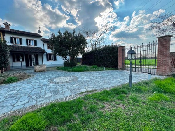 casa indipendente in vendita a Lodi in zona Torretta
