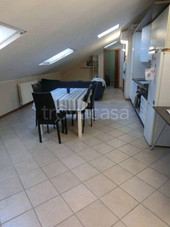 appartamento in vendita a Lodi in zona Olmo