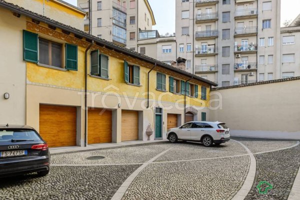 appartamento in vendita a Lodi in zona Centro Storico
