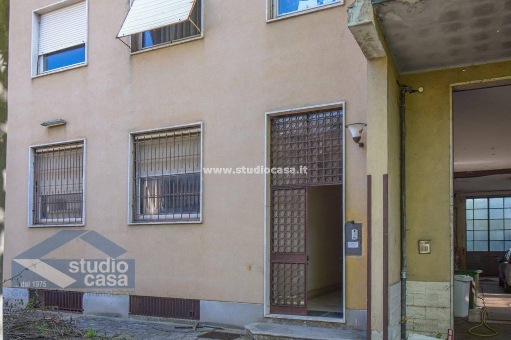 appartamento in vendita a Lodi in zona San Bernardo