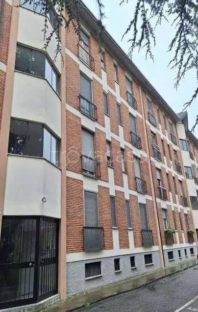 appartamento in vendita a Lodi in zona Viale Italia