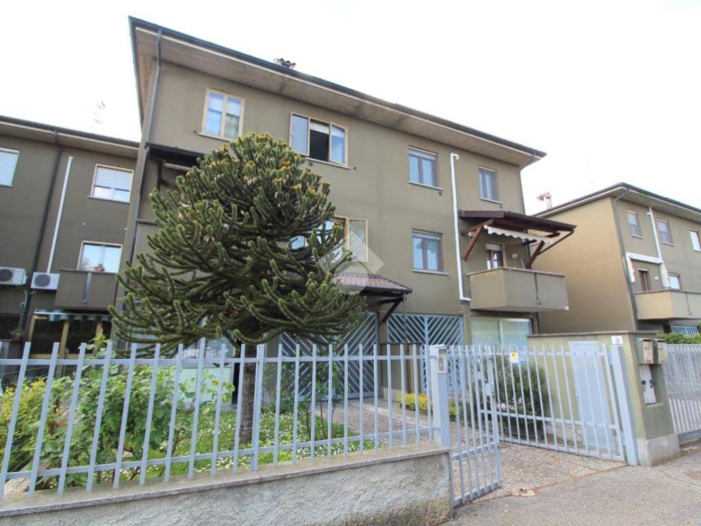 casa indipendente in vendita a Lodi