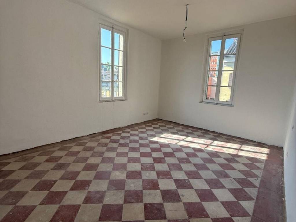 appartamento in vendita a Lodi in zona Città Bassa