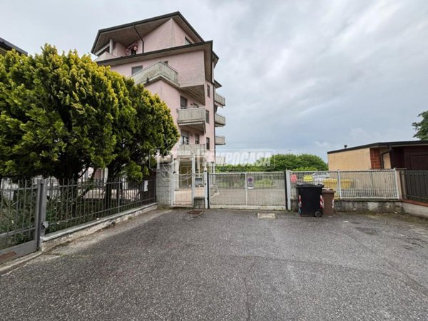 appartamento in vendita a Lodi in zona San Bernardo