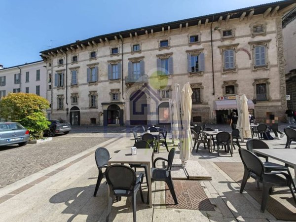 negozio in vendita a Lodi in zona Centro Storico