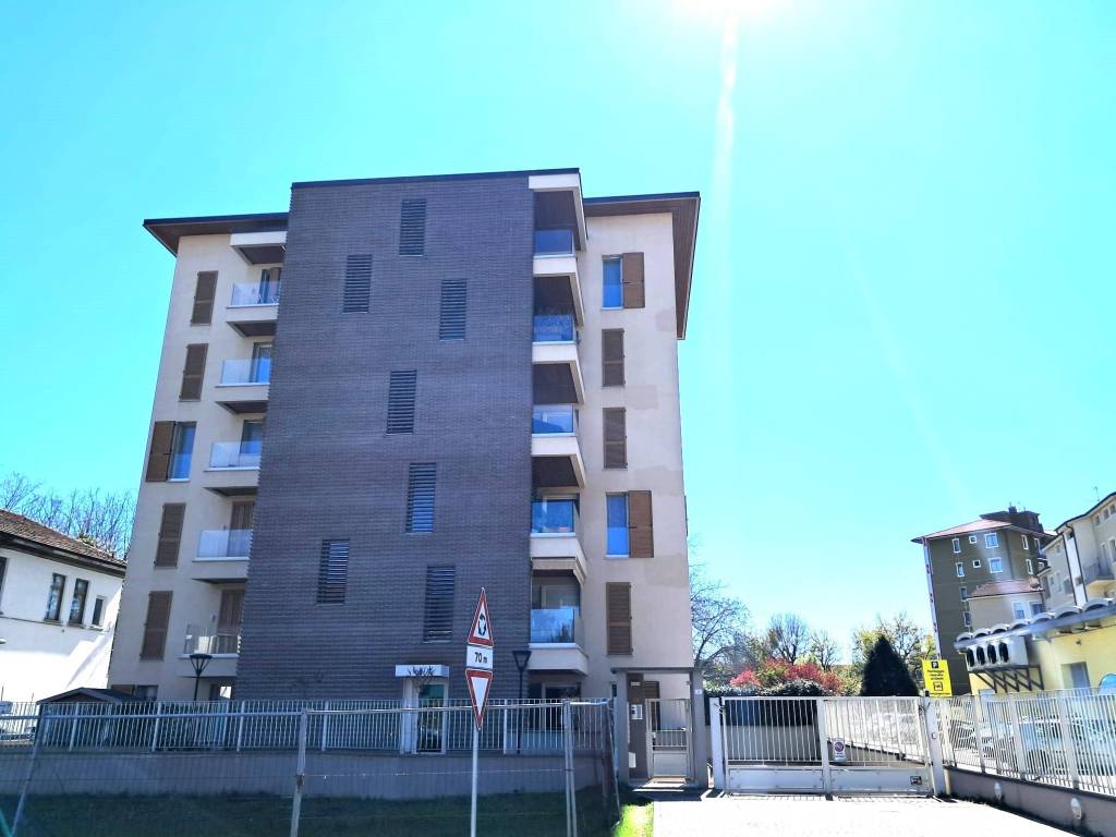 appartamento in vendita a Lodi in zona San Fereolo