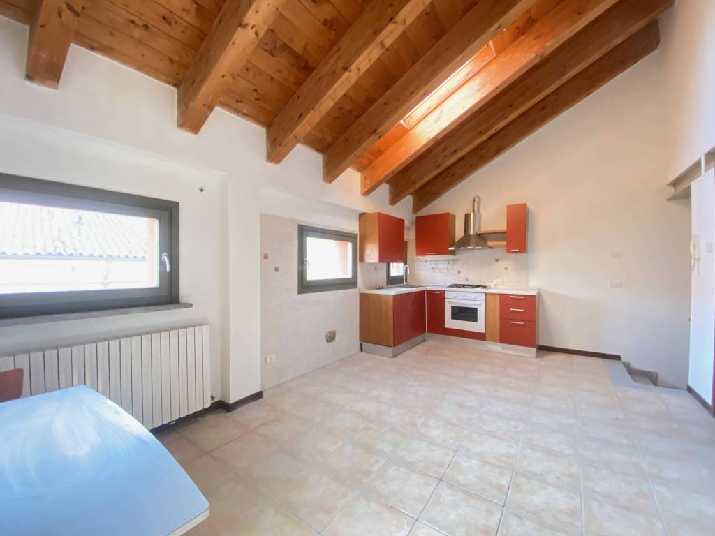 appartamento in vendita a Lodi in zona Città Bassa