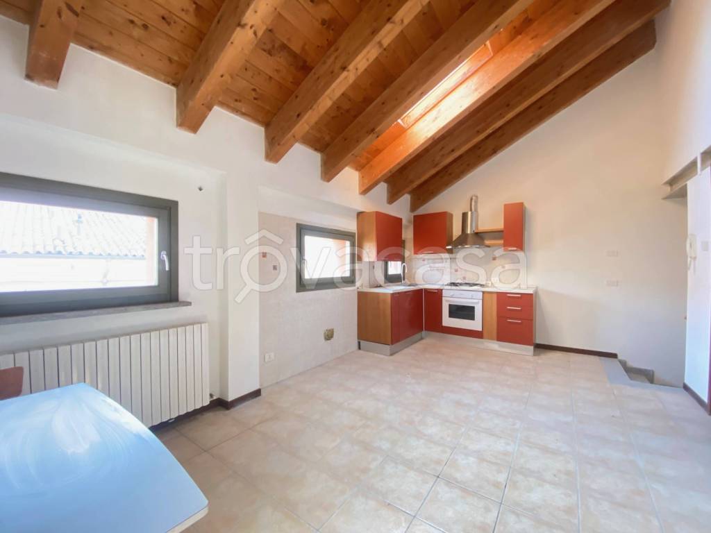 appartamento in vendita a Lodi in zona Fanfani