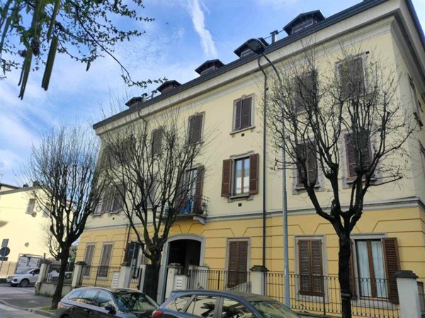 appartamento in vendita a Lodi in zona Città Bassa