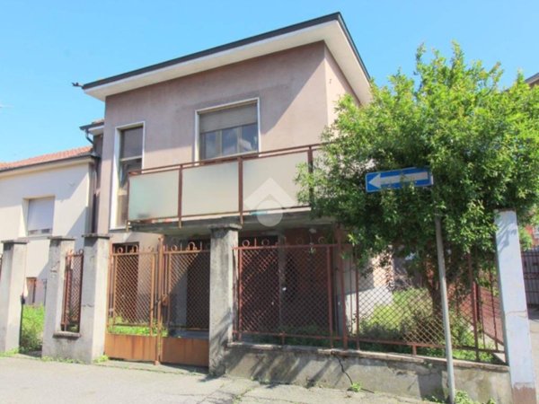 casa indipendente in vendita a Lodi in zona Città Bassa