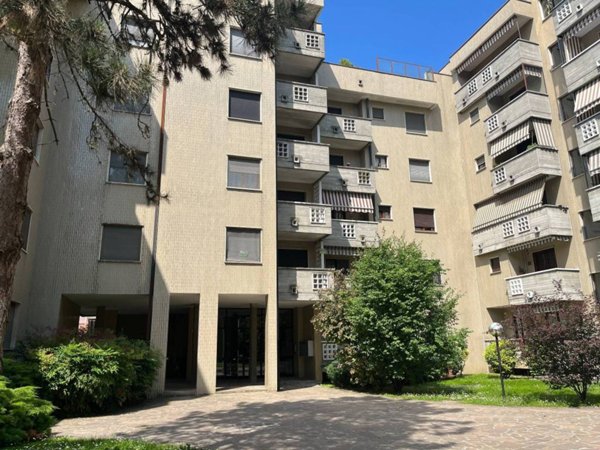 appartamento in vendita a Lodi in zona Faustina