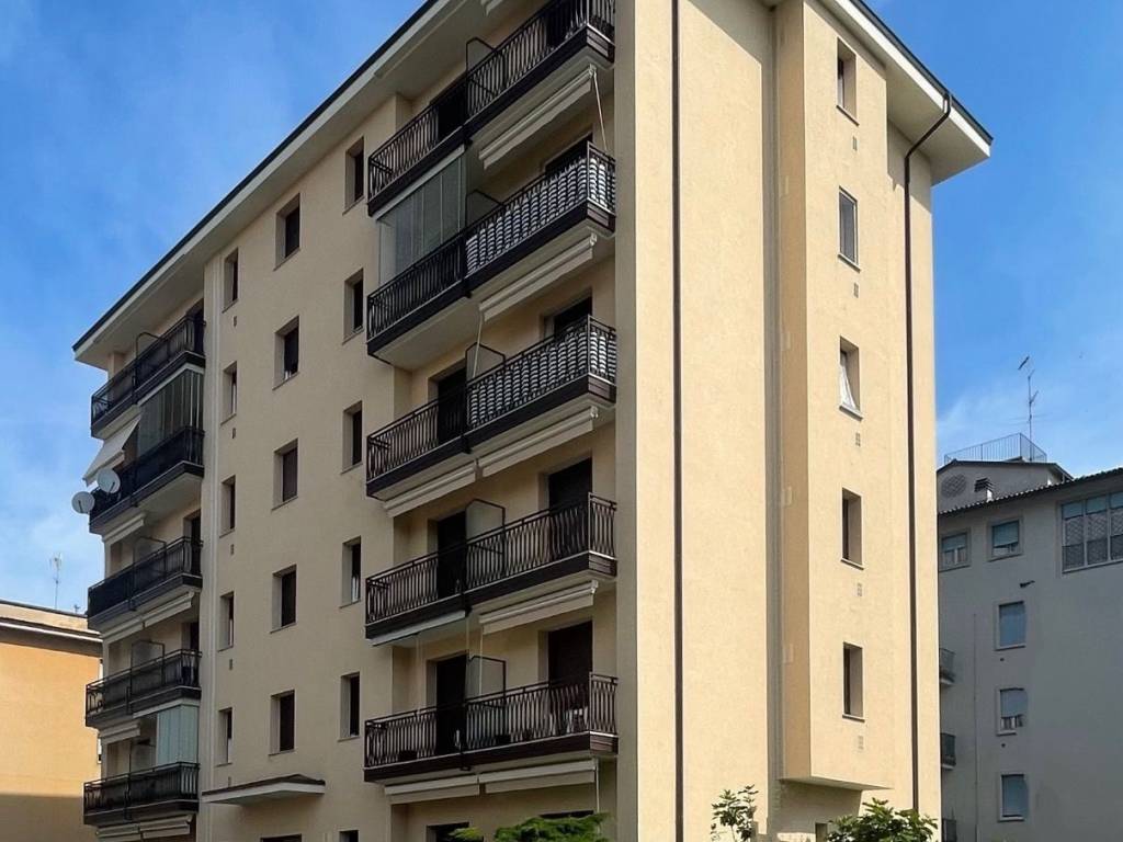 appartamento in vendita a Lodi in zona Città Bassa
