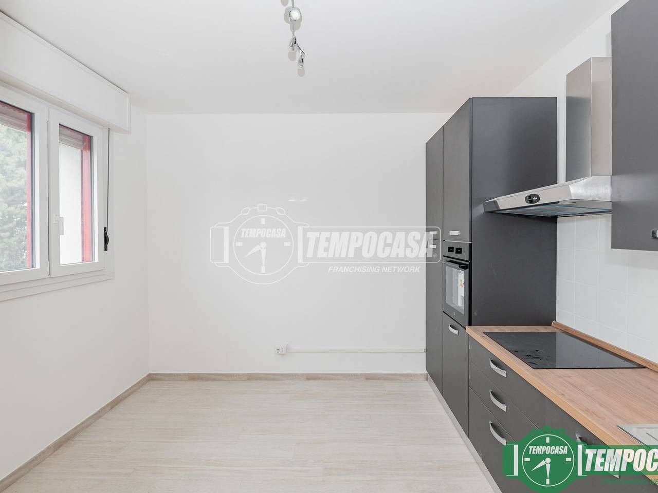 appartamento in vendita a Lodi in zona San Fereolo