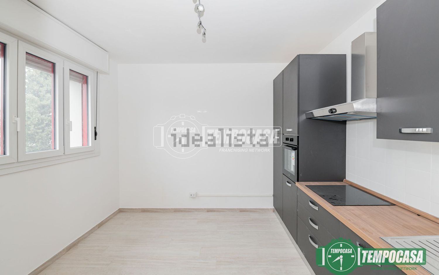 appartamento in vendita a Lodi in zona San Fereolo