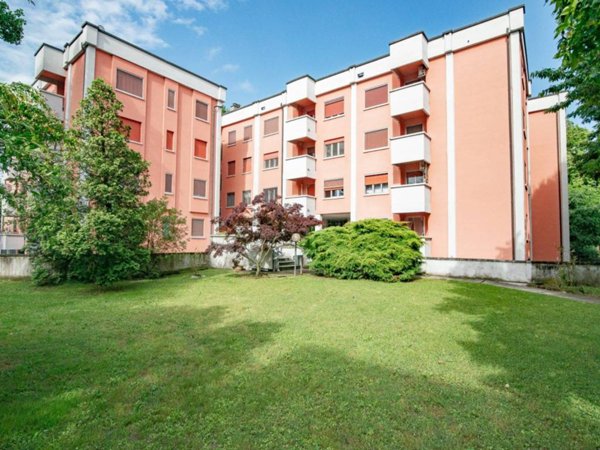 appartamento in vendita a Lodi in zona San Fereolo