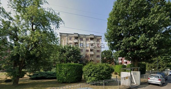 appartamento in vendita a Lodi in zona Viale Pavia