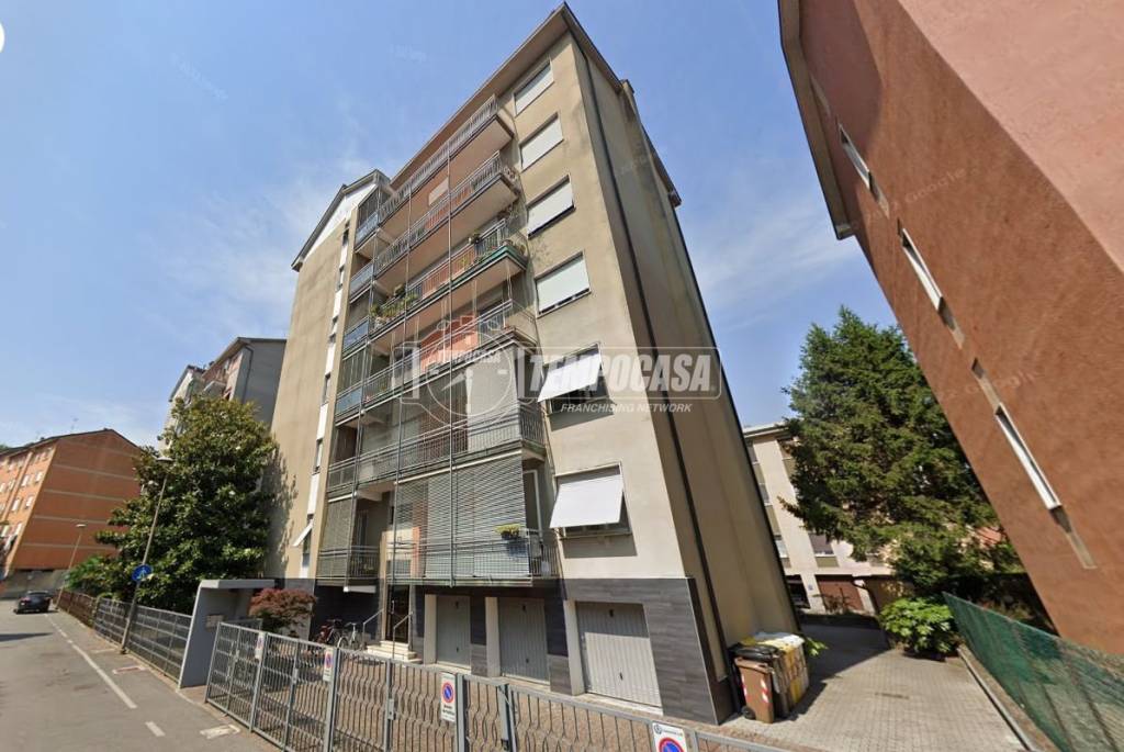 appartamento in vendita a Lodi in zona Fanfani