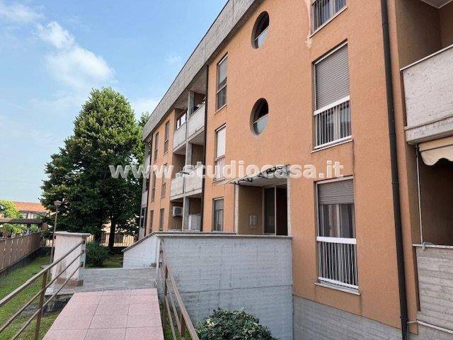 appartamento in vendita a Lodi in zona San Fereolo