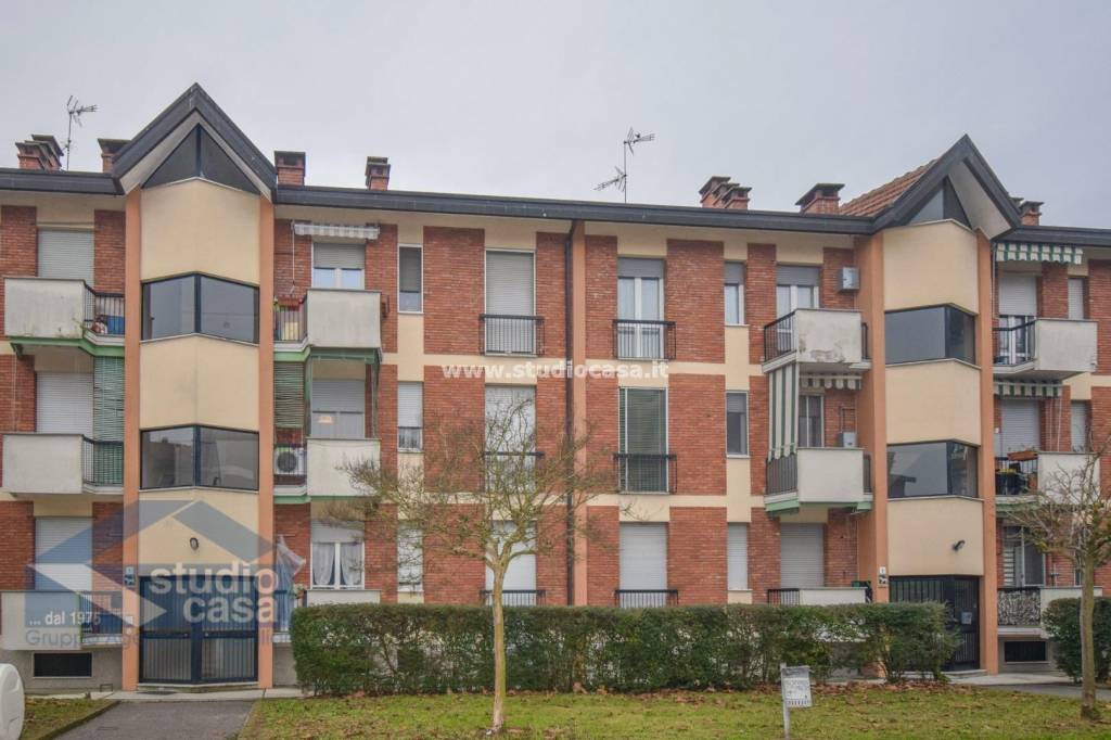 appartamento in vendita a Lodi in zona Viale Italia