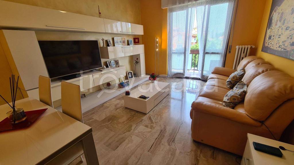 appartamento in vendita a Lodi in zona Faustina