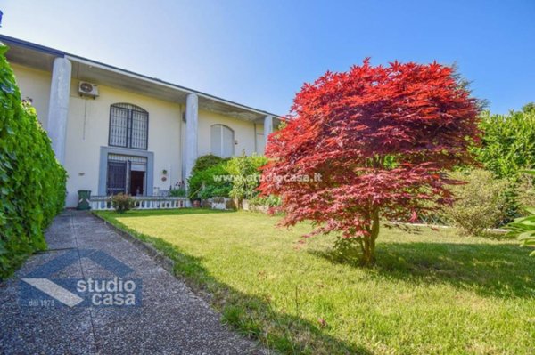 casa indipendente in vendita a Lodi in zona San Grato