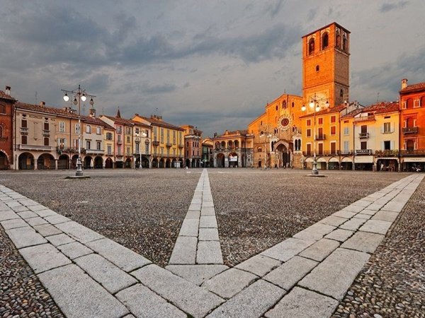appartamento in vendita a Lodi in zona Centro Storico